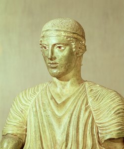 Detalle del Auriga de Delfos